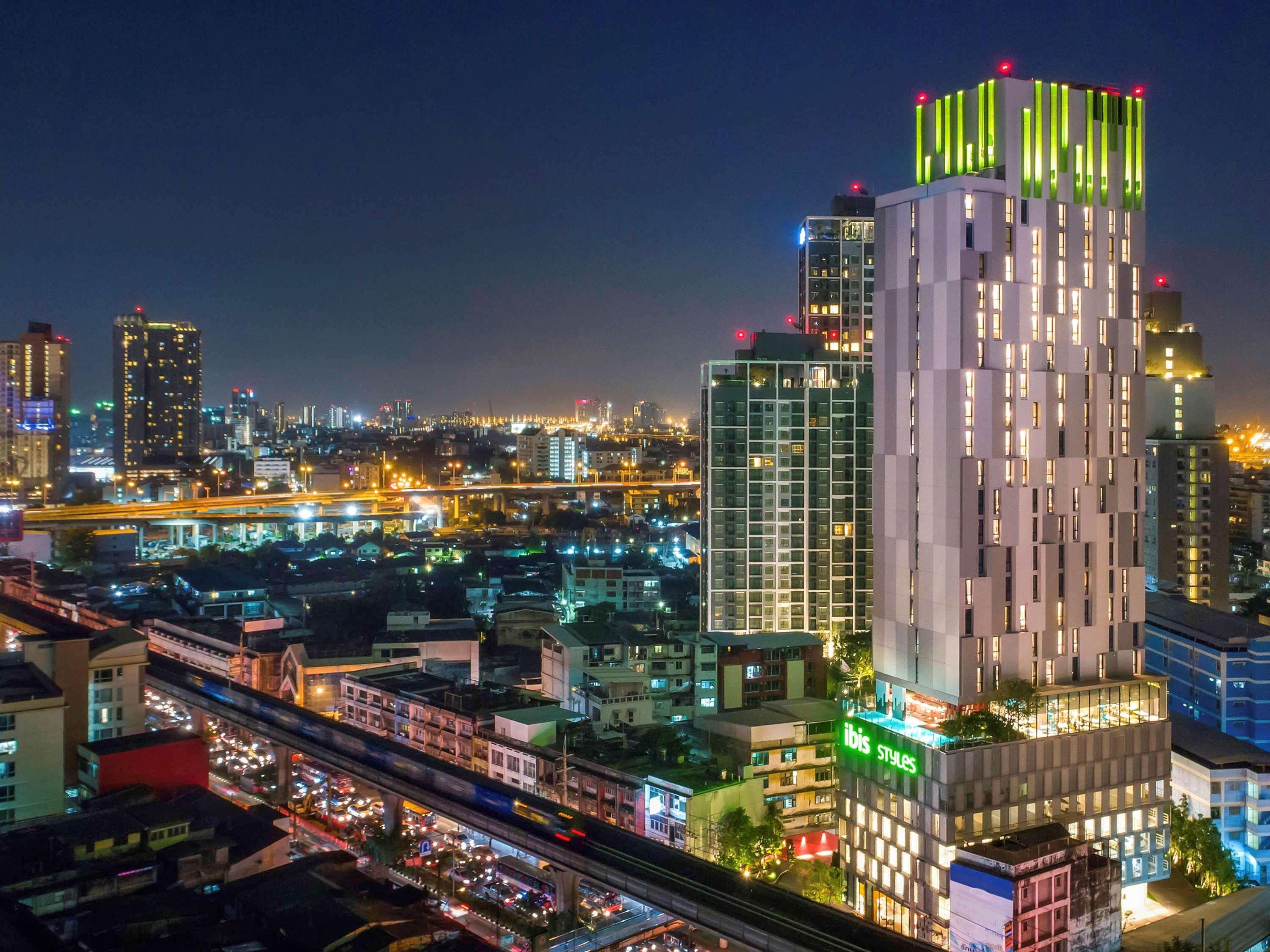 Ibis Styles Bangkok Sukhumvit Phra Khanong Hotel Ngoại thất bức ảnh