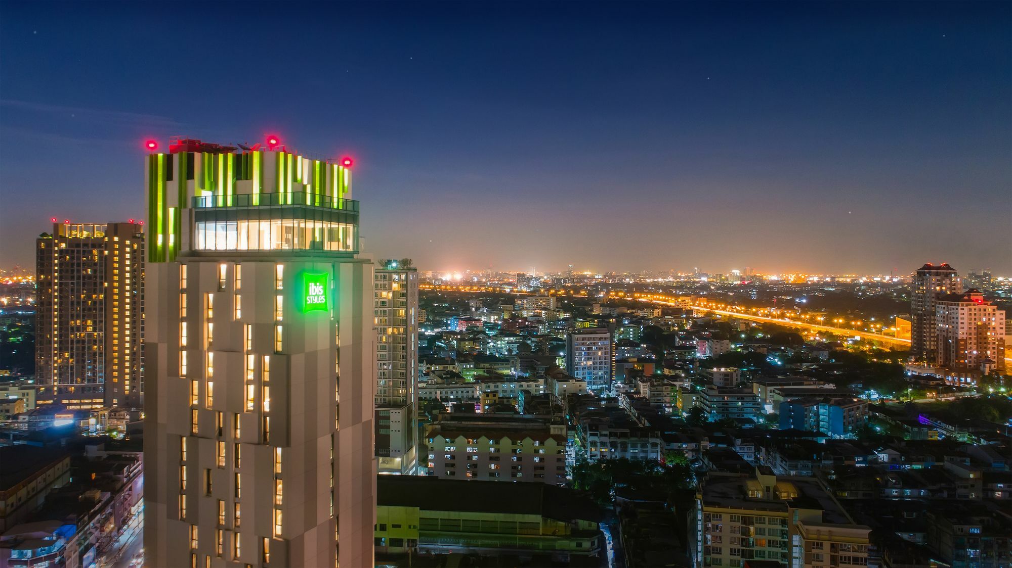 Ibis Styles Bangkok Sukhumvit Phra Khanong Hotel Ngoại thất bức ảnh